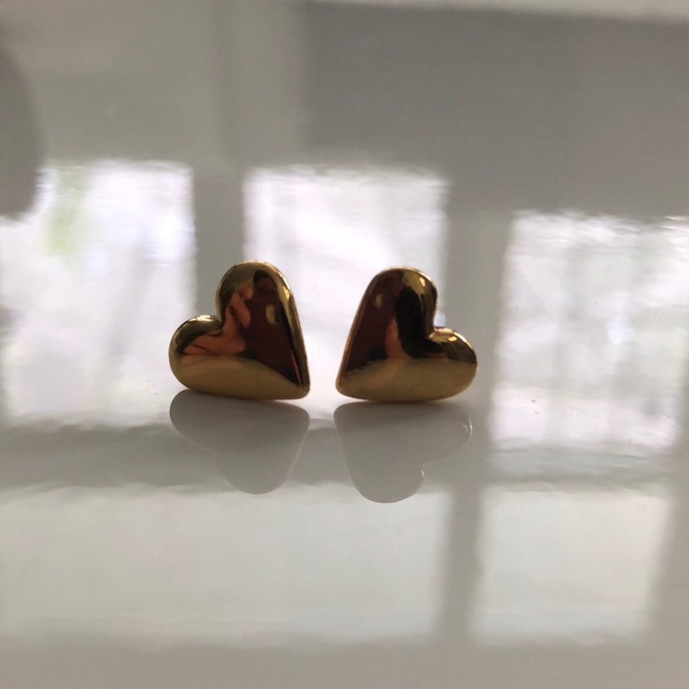 Premier Designs | NWOT Golden Heart Studs